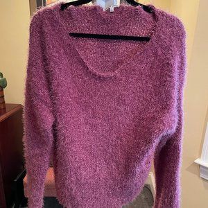 Relaxed fit Black Swan Large Fuschia knit sweater